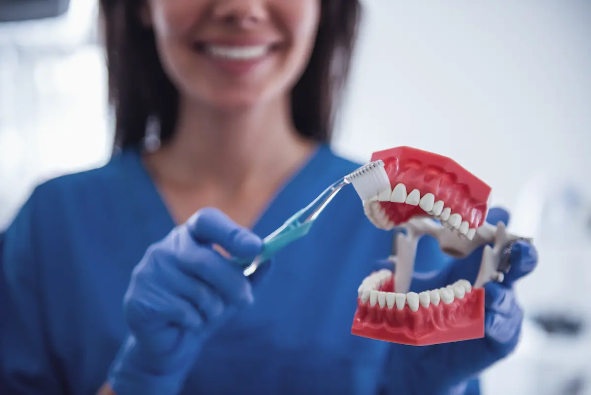 Prevención y cuidado dental con dentista en Calicasas