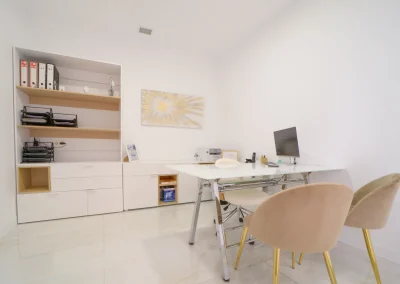 Despacho de administración y atención al paciente de la Clínica Dental Alfacar